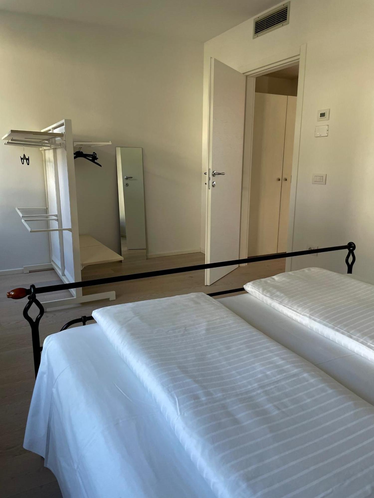 View & Chill Apartment Riva del Garda Bagian luar foto