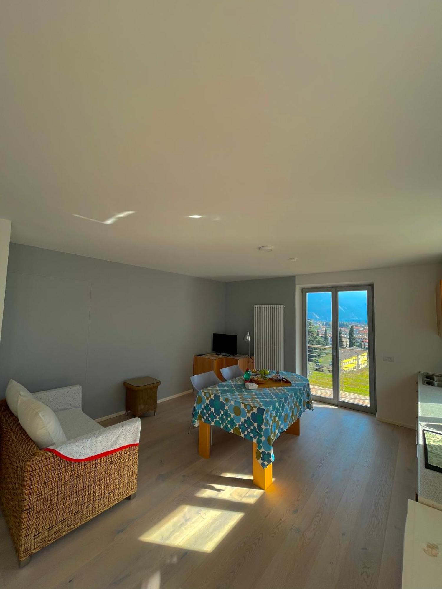 View & Chill Apartment Riva del Garda Bagian luar foto