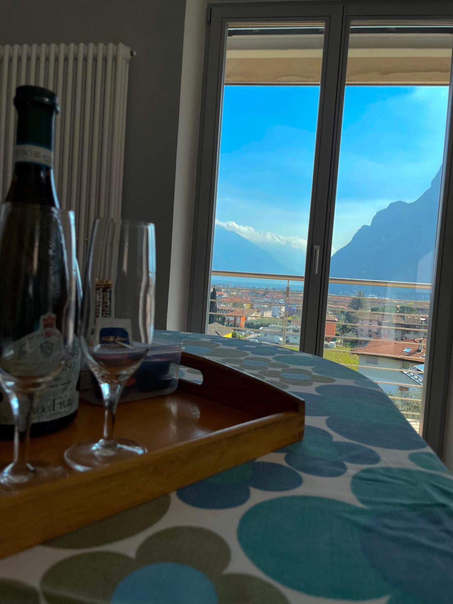 View & Chill Apartment Riva del Garda Bagian luar foto