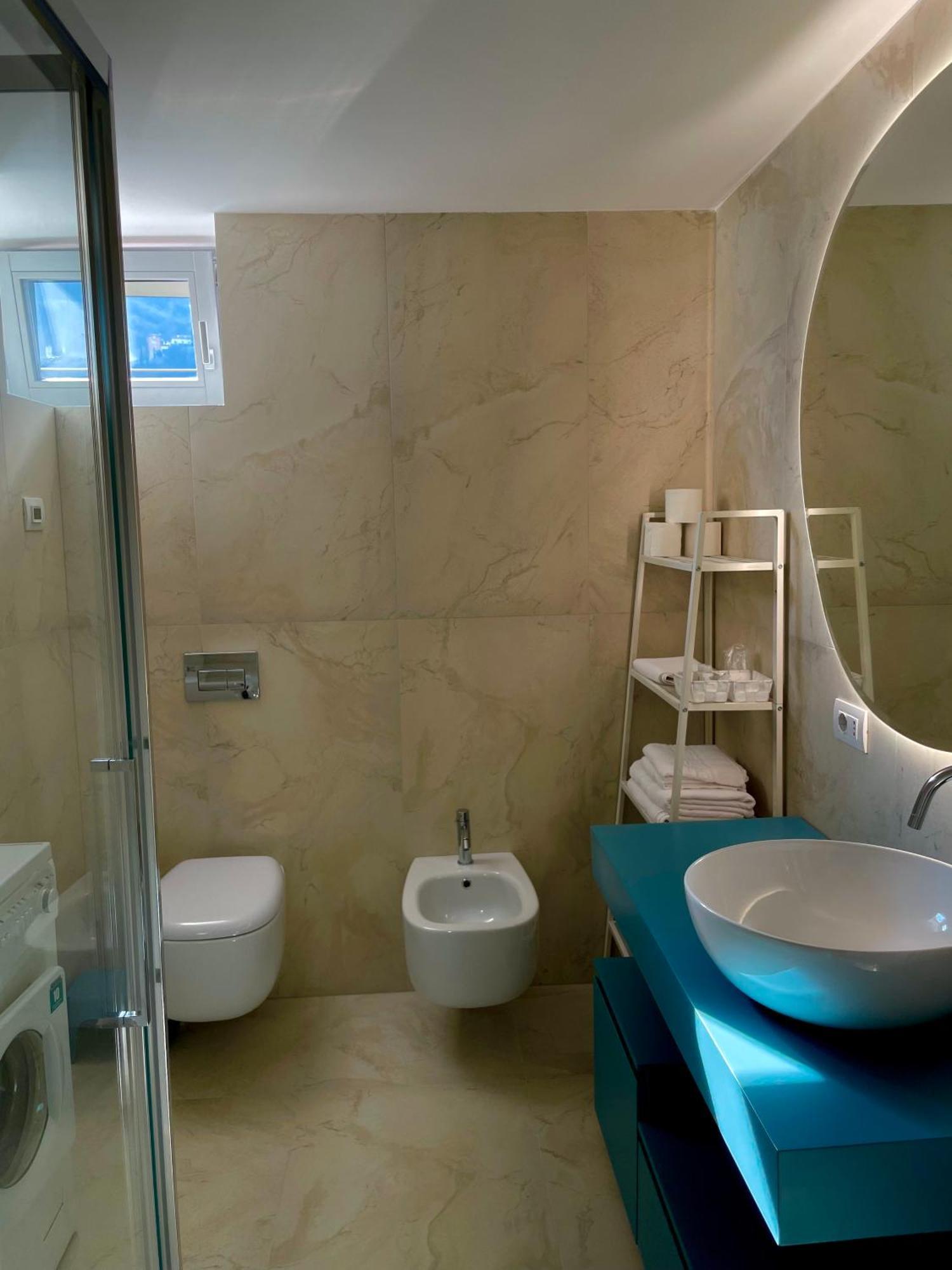View & Chill Apartment Riva del Garda Bagian luar foto