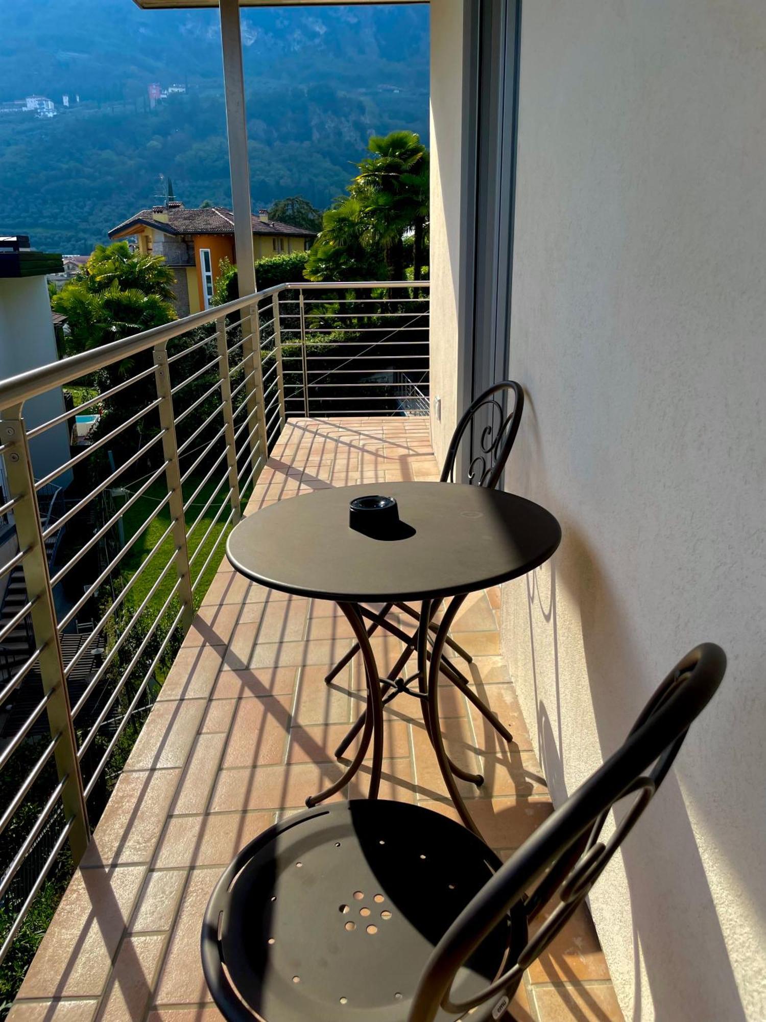 View & Chill Apartment Riva del Garda Bagian luar foto